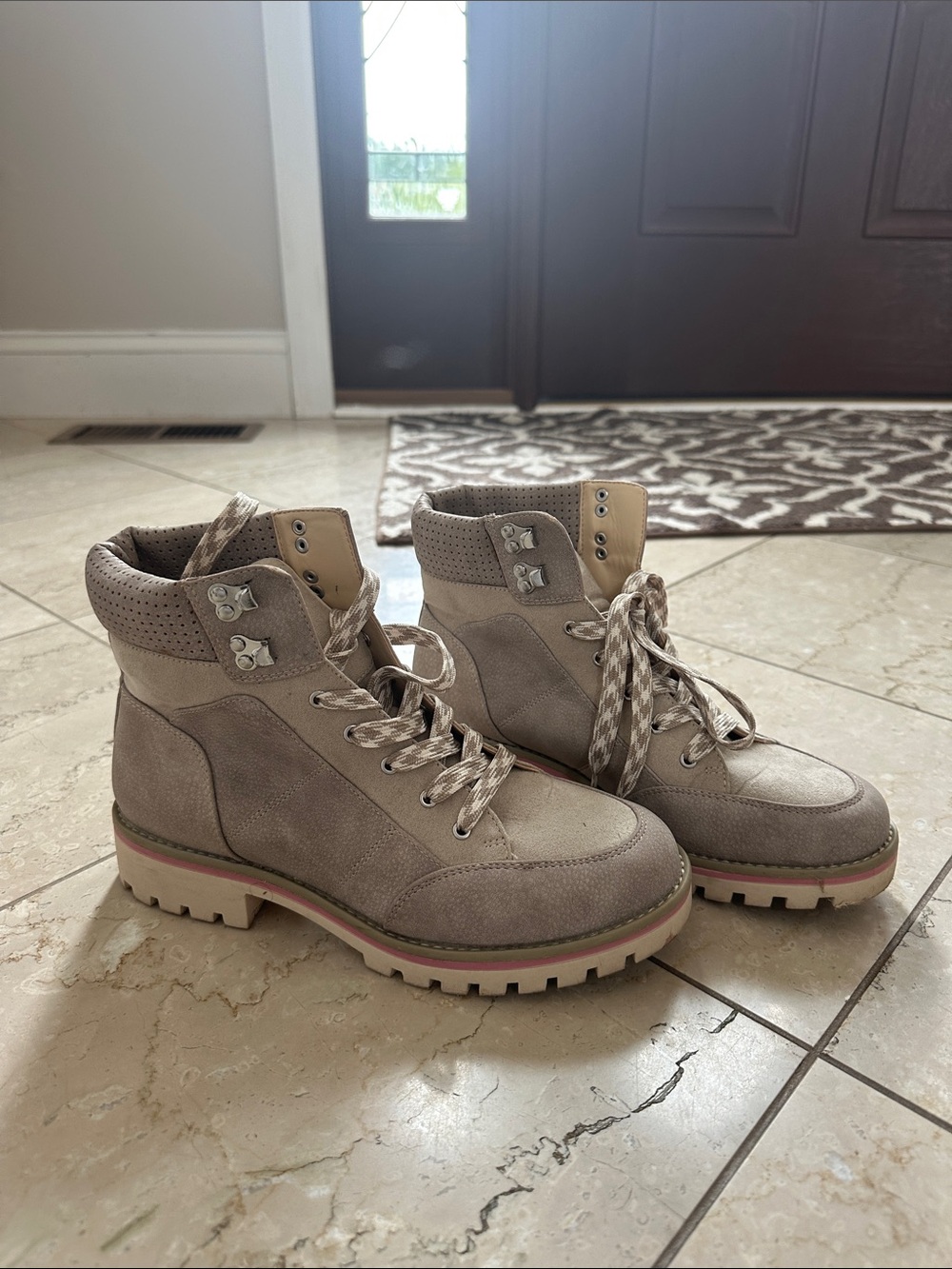 Sole Society Taupe Combat Boots with Cream Laces